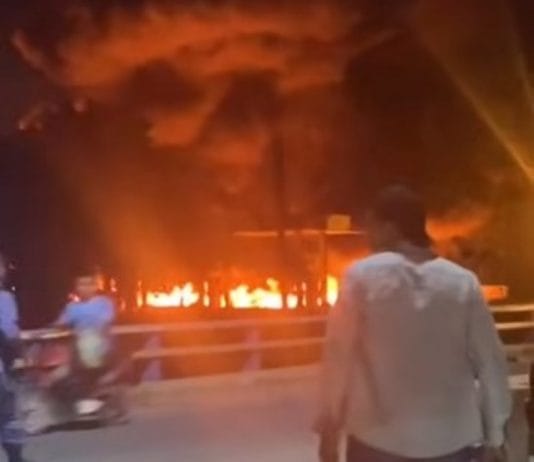 CLORINDA: Explosión y fuego.