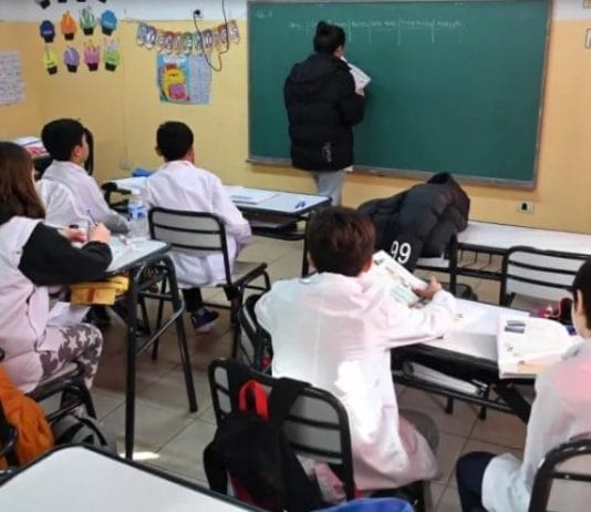 El Gobierno Nacional evalúa declarar la educación «servicio esencial»