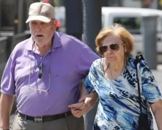 Luis Caputo confirmó que el bono para los jubilados que cobren la mínima será de 70.000 pesos