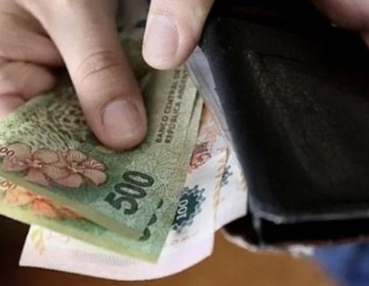 La UCR propone atar los incrementos del salario mínimo a la inflación