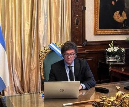 El Gobierno analiza convertir a los jubilados por moratoria en beneficiarios de planes sociales