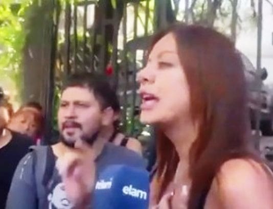 Los piqueteros reclaman comida en los súper y en el ministerio de Pettovello, que prometió “recibir a los que tienen hambre, pero no a los referentes“