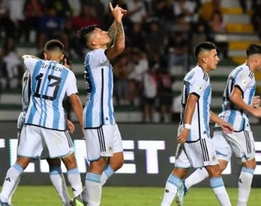 Argentina se mide ante el Uruguay de Bielsa con el boleto garantizado a la siguiente fase del Preolímpico