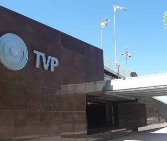 El Gobierno oficializó la intervención de los medios públicos