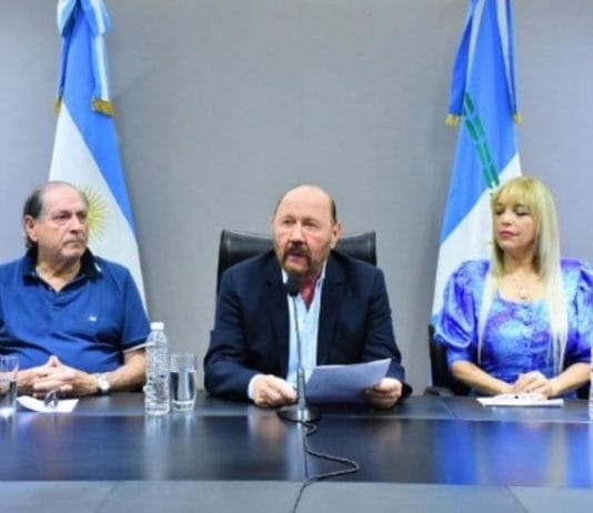 El gobernador Insfrán anunció aumento salarial del 25% para jubilados y trabajadores en actividad