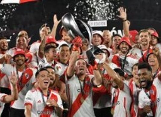 River Plate le ganó 2-1 a Estudiantes de La Plata en Córdoba y se consagró campeón de la Supercopa Argentina