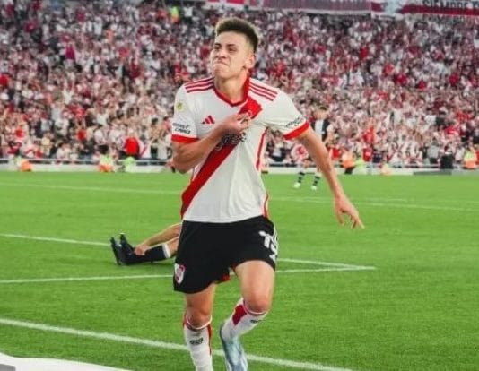 River ganó y recuperó la punta en una noche especial