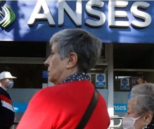 JUBILACIONES: El Gobierno pagará un nuevo bono de $70.000 en abril
