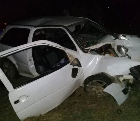 LAGUNA NAINECK: Conductor sufrió lesiones al impactar su automóvil contra un árbol