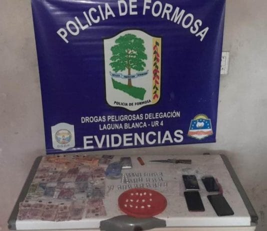 LAGUNA BLANCA: Una pareja fue detenida durante un allanamiento por presunta actividad ilícita por narcomenudeo.