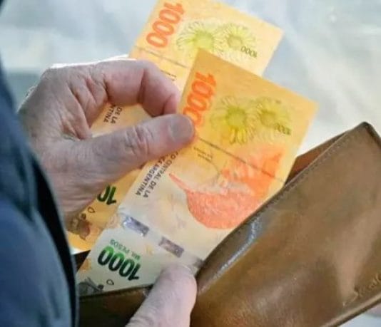 SALARIOS EN PICADA: Perdieron un 20% de poder de compra en dos meses por la inflación