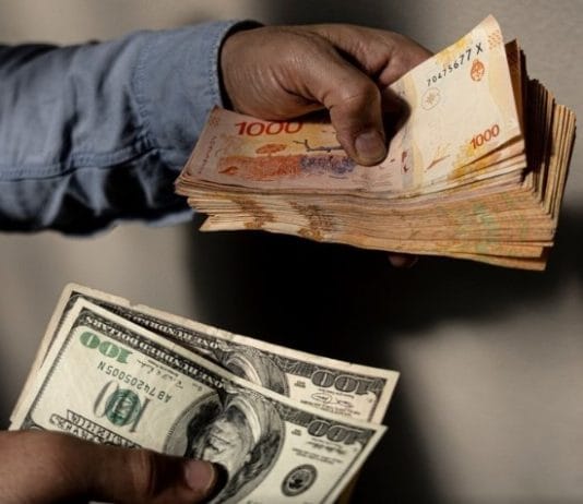Sigue el “super peso”: las razones por las que el dólar blue ahora está por debajo de $ 1.000