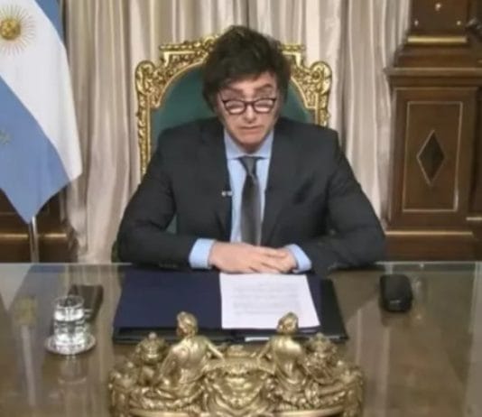 Milei echó al Secretario de Trabajo por la polémica con los sueldos del Gabinete
