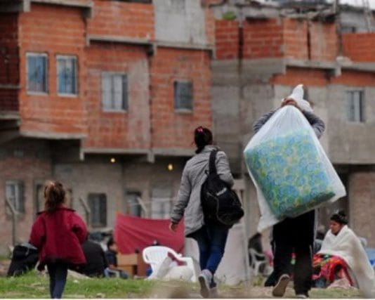 La pobreza ya alcanza al 51,5% de la población en el primer trimestre del año