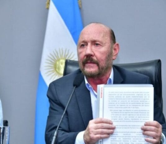 El gobernador Insfrán anunció nuevo incremento salarial del 27% para agentes públicos provinciales