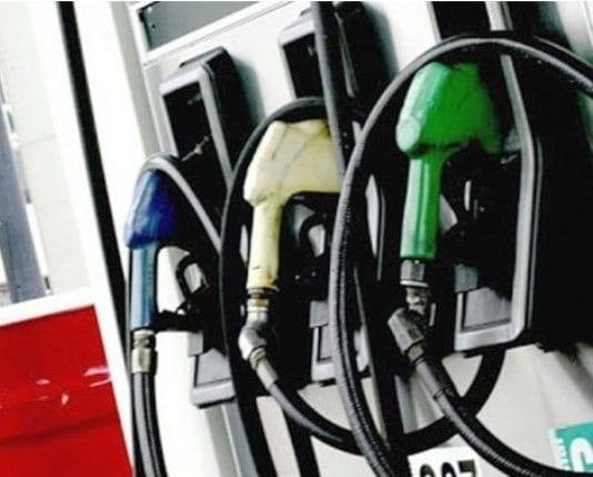 Las naftas aumentarán cerca del 8% en mayo por la actualización de un impuesto