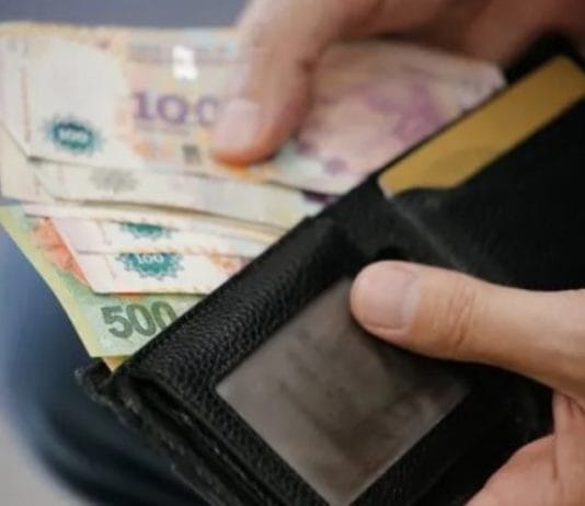 El poder de compra de alimentos del salario mínimo, entre los peores del mundo