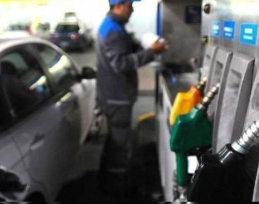 El precio de los combustibles subirán un 5% a partir de este lunes