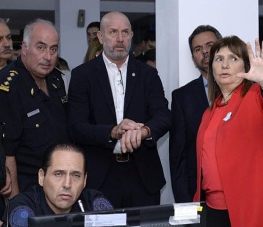 Este miércoles, fuerte operativo de seguridad del Gobierno: buscan que los estatales despedidos no ingresen a dependencias públicas