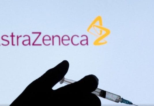 Una mujer de Córdoba, la primera en demandar a AstraZeneca y al Estado argentino en $100 millones por la vacuna contra el Covid