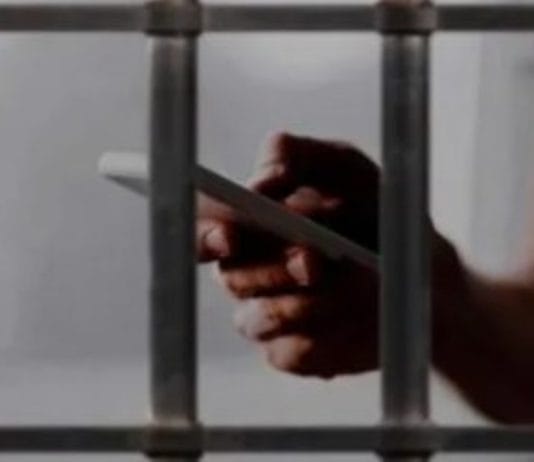 El gobernador de Chaco prohibió el uso de celulares para presos