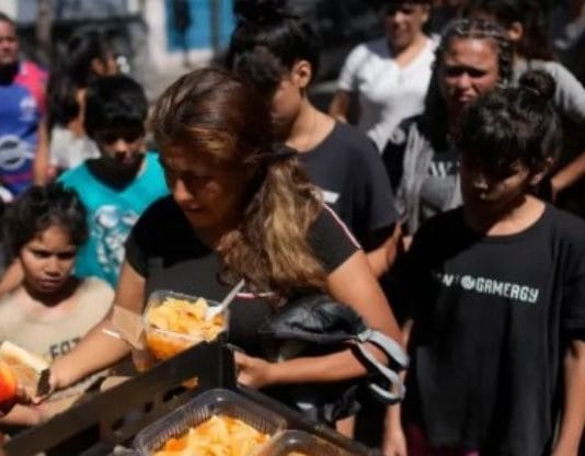 El Gobierno denunció que casi el 50% de los comedores que recibían apoyo del Estado no existen