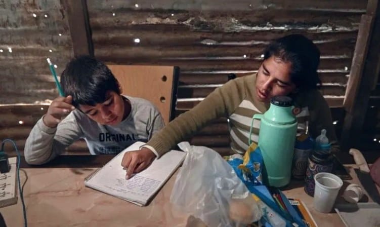 UNICEF: los chicos argentinos comen mal y se ven forzados a trabajar
