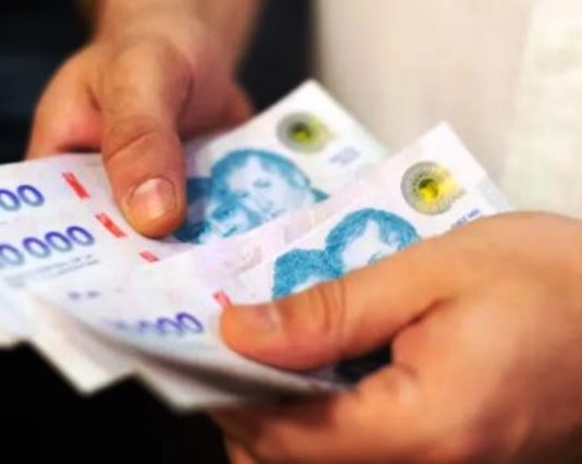 Cuatro gobernadores otorgarán un bono de fin de año a los estatales provinciales de entre $100.000 y $1,3 millones