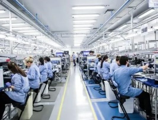El Gobierno logró aplacar la inflación, pero ahora viene otro desafío: reactivar la economía sin que suban los precios