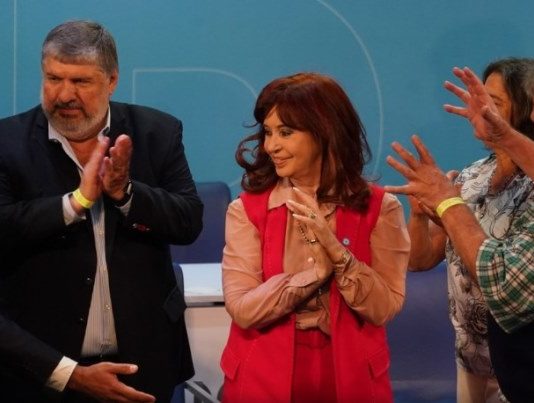 Cristina Kirchner asumió en el PJ y quedó expuesta su fractura con Axel Kicillof y la CGT