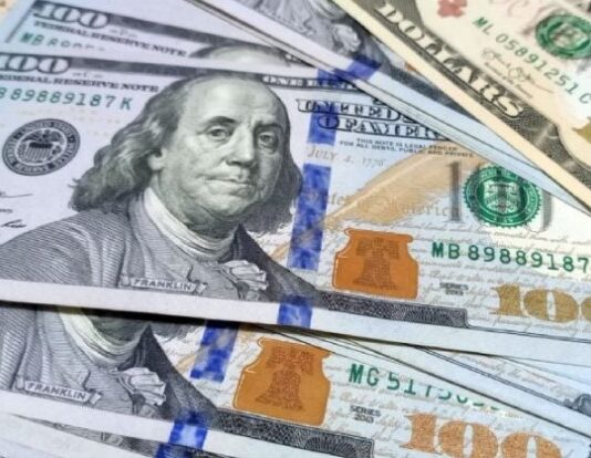 El dólar blue sigue bajando y alcanzó su valor más bajo desde mayo
