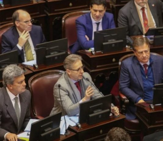 Senadores radicales pidieron a Villarruel la continuidad del congelamiento de las dietas
