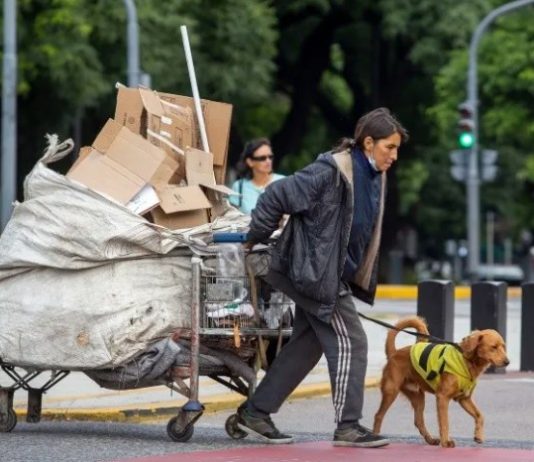 POBREZA: La mitad de los argentinos es pobre y uno de cada ocho es indigente