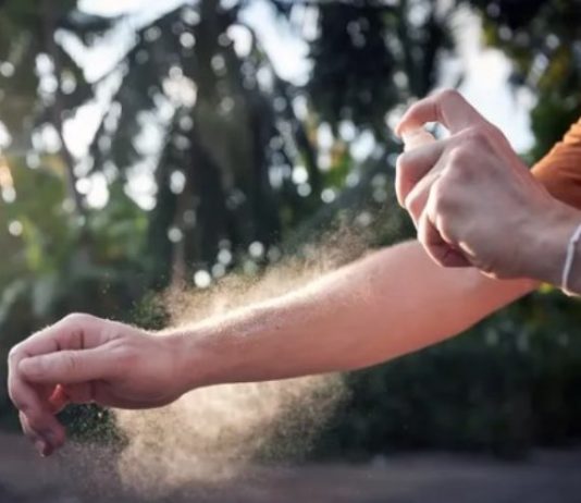 ANMAT prohibió dos repelentes y una serie de productos de limpieza