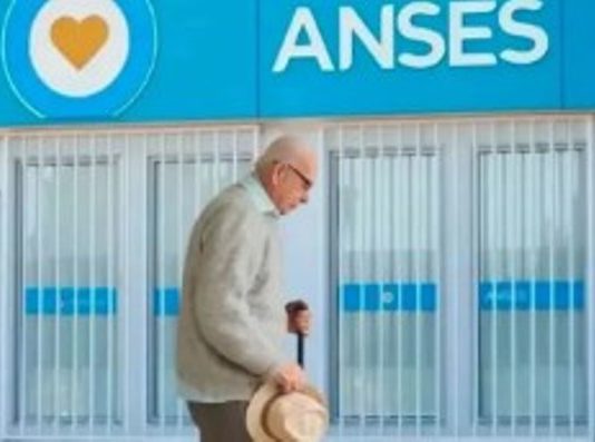 Premiarán a los que se jubilen sin moratoria: 10 claves del plan Milei
