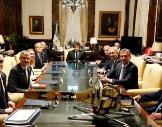 Milei se reunió con el secretario del Tesoro de EE.UU. en la Casa Rosada