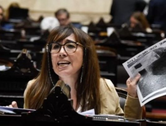 ROXANA REYES: ‘Nos robaron el futuro’. La radiografía de la corrupción que nació en Santa Cruz y se perfeccionó en Formosa