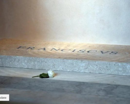 Así se ve la tumba del Papa Francisco en Santa María la Mayor