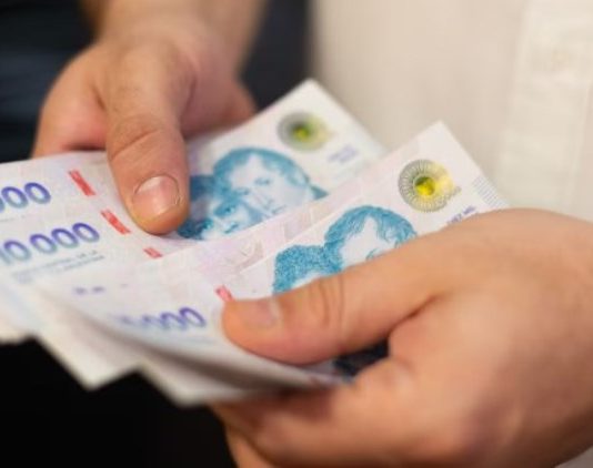 El INDEC informó que los salarios crecieron 3,8% en febrero y se ubicaron por encima de la inflación