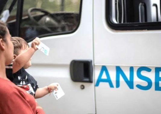 Anses paga en abril tres extras a AUH de $108.000 y $81.000 y $52.000