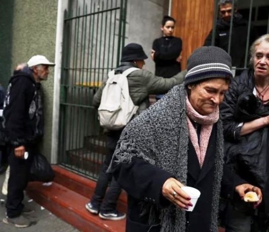 Pobreza en Argentina cae a 38,1% en 2do semestre 2024: INDEC