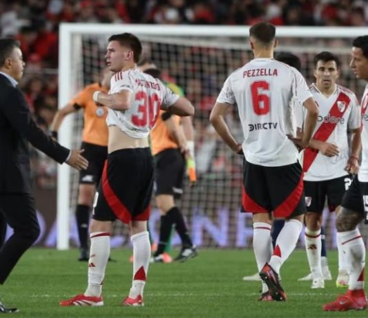 River sigue empantanado y en el Monumental son más habituales los silbidos que los festejos