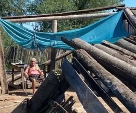 Gral. BELGRANO: Abuela en situación de abandono y con factura de luz impagable pide mejorar su calidad de vida