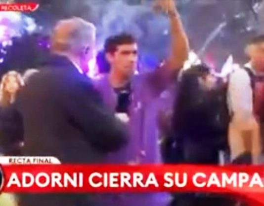 Bronca entre los libertarios porque les prometieron “25 lucas” por ir al acto de Adorni y no cumplieron