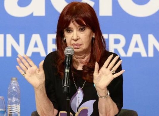 La Corte rechazó el pedido de Cristina Kirchner y seguirá siendo investigada por la ruta del dinero K