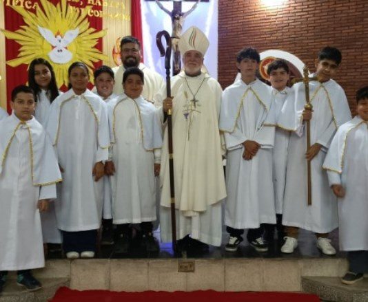 LAGUNA NAINECK: Jóvenes y adultos recibieron el sacramento de la Confirmación durante la Solemnidad de la Ascensión del Señor