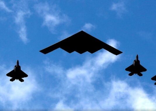 “Martillo de Medianoche”: cómo fue el bombardeo de aviones B-2 que Estados Unidos lanzó contra blancos nucleares en Irán