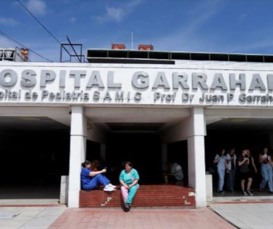 Residentes del Garrahan levantan el paro tras mejora salarial y retoman la atención