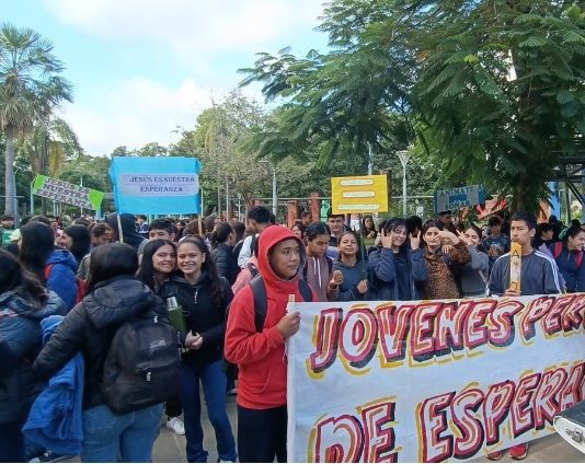 LAGUNA NAINECK. Celebración de Pentecostés: el Espíritu Santo se derramó sobre los jóvenes