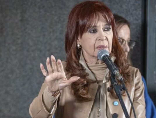 Causa Vialidad: cómo se dividirán CFK y el resto de los condenados los $684 mil millones a devolver